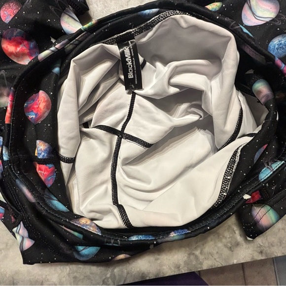 paper universe hw ninja pants 🪐 - Picture 3 of 4